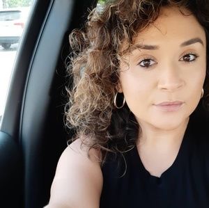 Meet your Posher, Sandy